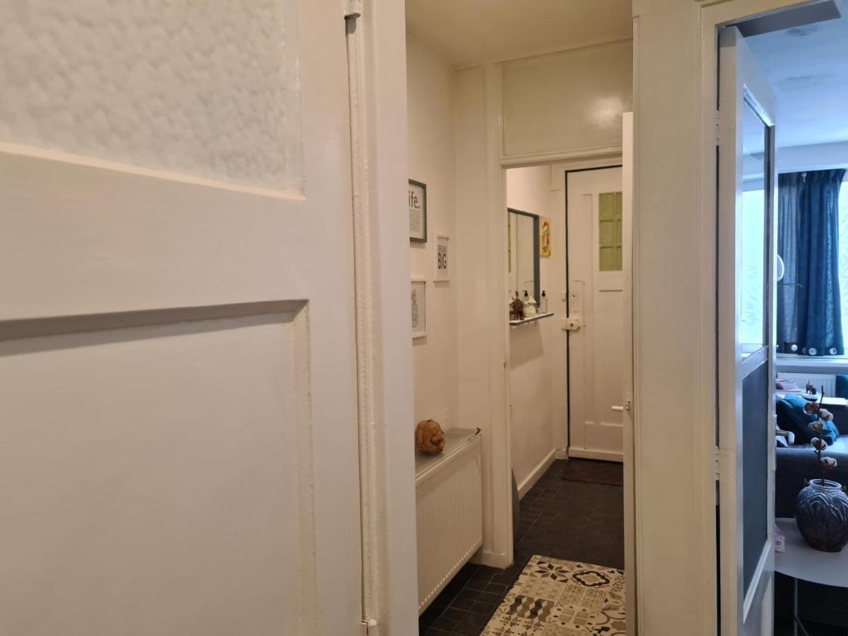 1 Bedroom 15 Min By Tram To Amsterdam Centre! Bagian luar foto