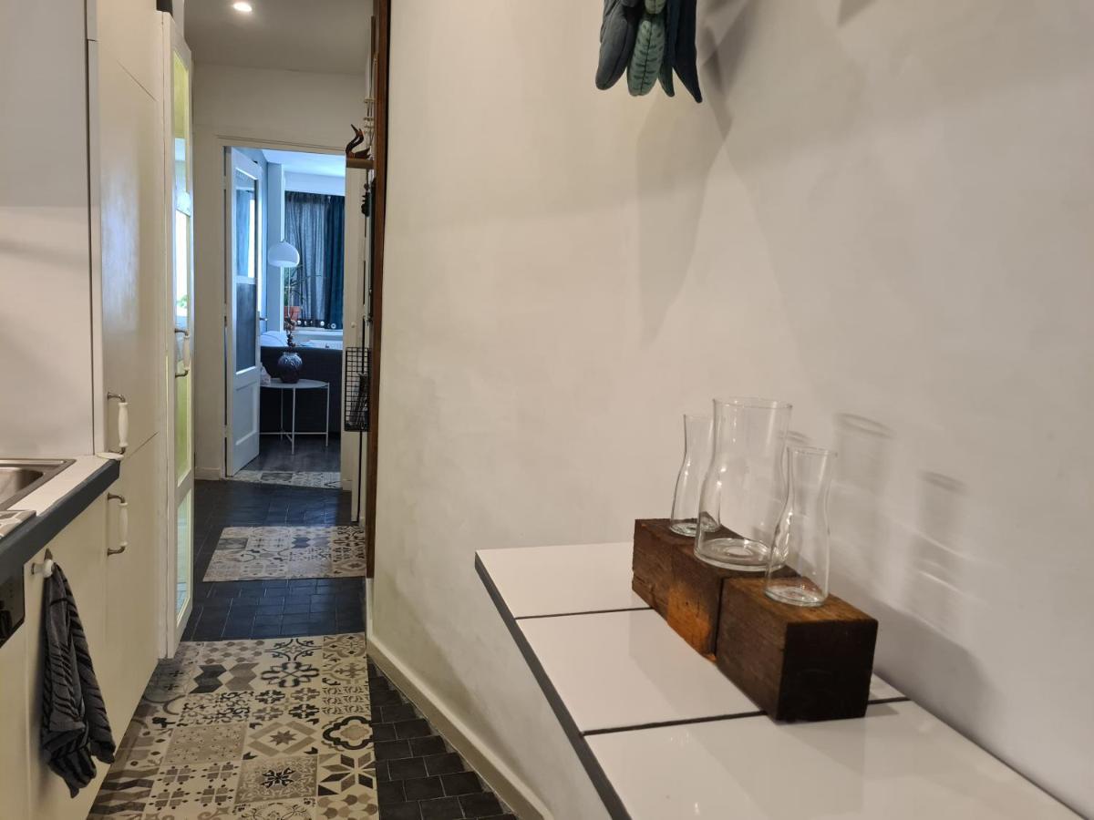 1 Bedroom 15 Min By Tram To Amsterdam Centre! Bagian luar foto